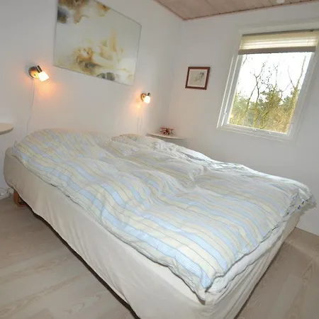 Feriehus Holiday Knebel With A Fireplace 4